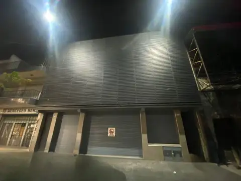 VENTA LOCAL CIUDADELA CON  3 VIVIENDAS  1200m²