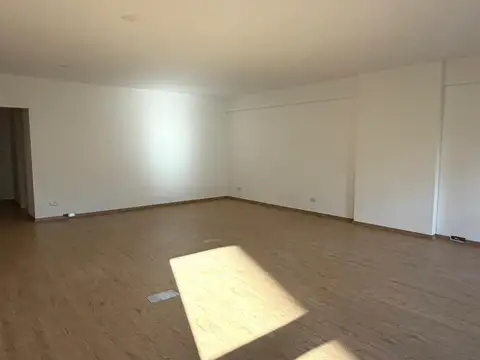 Mariscal Antonio José De Sucre 1500, Piso 2