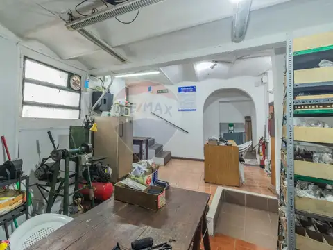 Local en Venta 73 años