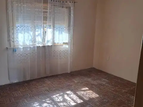 Venta de Casa 3 ambientes en Carlos Spegazzini