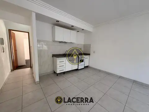 Departamento en Alquiler en Villa Ballester, $ 520.000