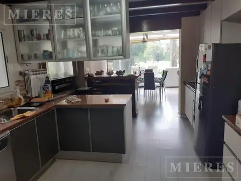 Casa en Alquiler Temporal con 1 cochera