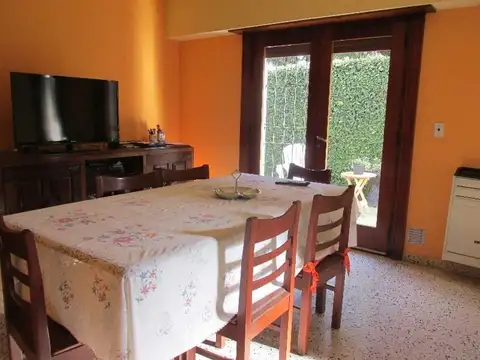 Hermoso y amplio Chalet 4 amb. - Barrio San Rafael