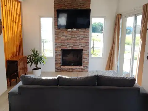 Casa en Venta con 6 cocheras