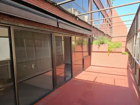 Oficina  en alquiler en  Microcentro de 125 m2 con cochera