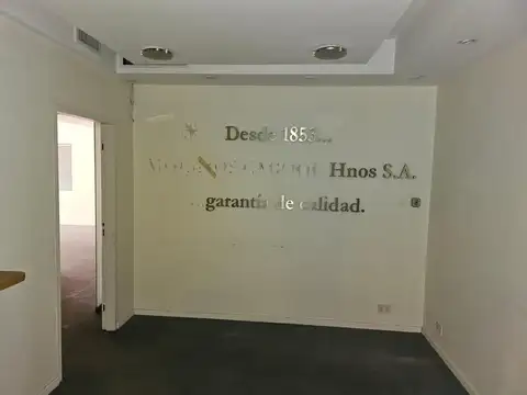 Oficina  en alquiler en  Microcentro de 125 m2 con cochera