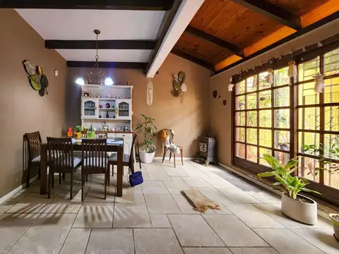 Casa en Venta con 1 cochera