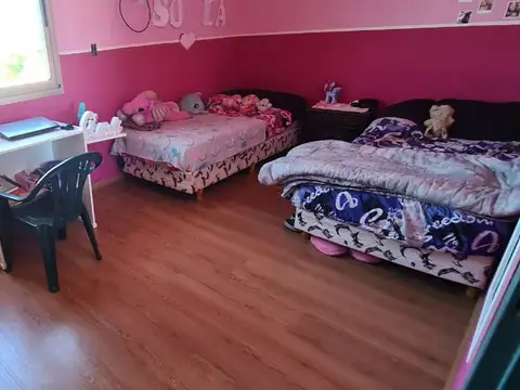 EN VENTA EN CASEROS, AMPLIO DUPLEX EN 2DO PISO AL FRENTE A TERMINAR; SUP CUBIERTA 140M2 - FICHA 8354