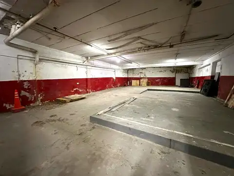 GALPON/ DEPOSITO CON ENTRADA VEHICULAR EN PLENO VILLA CRESPO