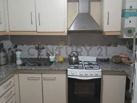 VENTA de PH 4 AMBIENTES LUMINOSO CON BALCON y LAVADERO  SIN EXPENSAS