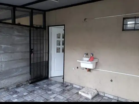 Departamento en Alquiler en Paso del Rey, $ 320.000