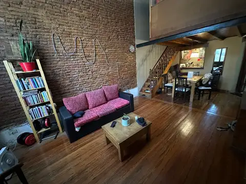 Depto Tipo Casa en Venta 70 años