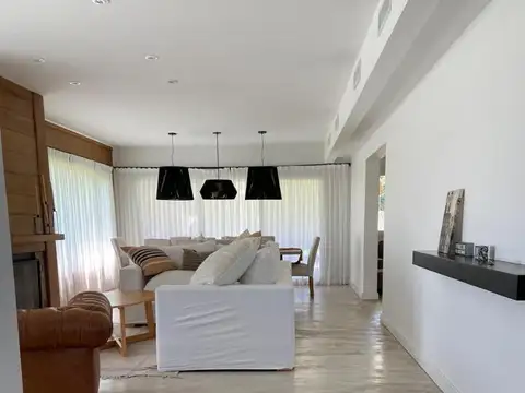 Casa en Alquiler de 3 dormitorios