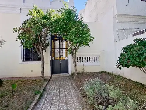 Casa 4 ambientes con 4 baños