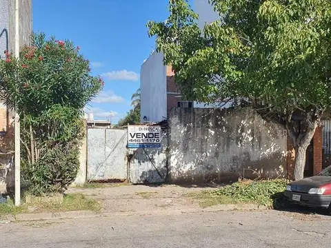 LOTE IDEAL CONSTRUCTORES  240 M2