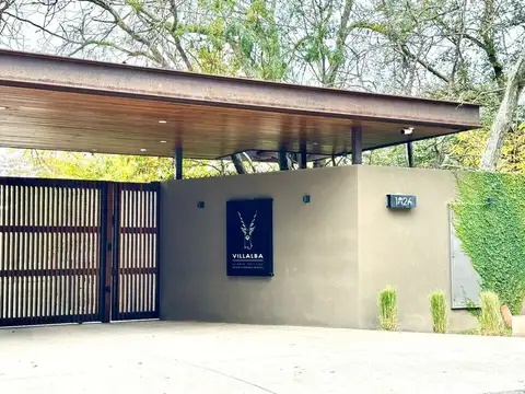 403 entre Centenario y 24