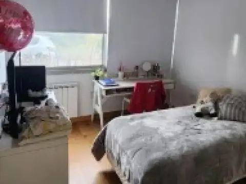 Casa 8 ambientes con 4 baños