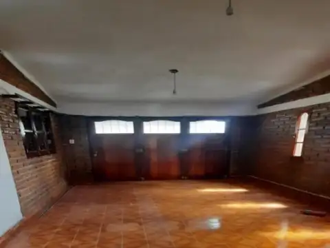 Casa en venta - 2 Dormitorios 2 Baños - Río Cuarto