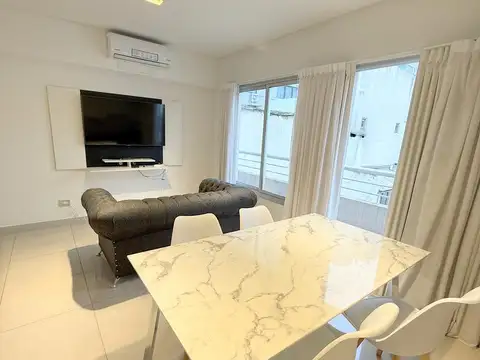 Departamento 2 amb  muy luminoso a mts de av Cabildo edificio 2 años antiguedad