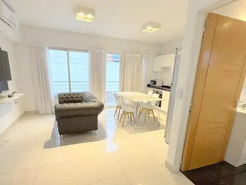 Departamento 2 amb  muy luminoso a mts de av Cabildo edificio 2 años antiguedad