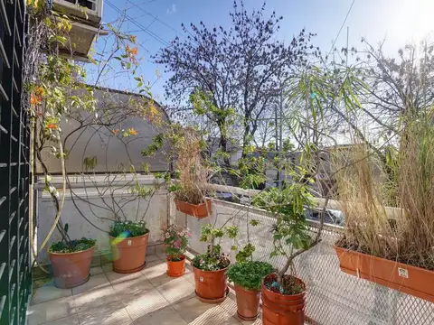 Depto Tipo Casa 3 ambientes con 2 baños