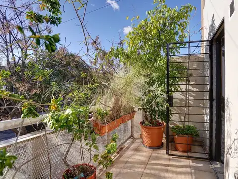 Depto Tipo Casa en Venta con 1 cocheras