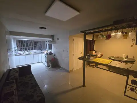 Depto Tipo Casa en Venta de 6 ambientes