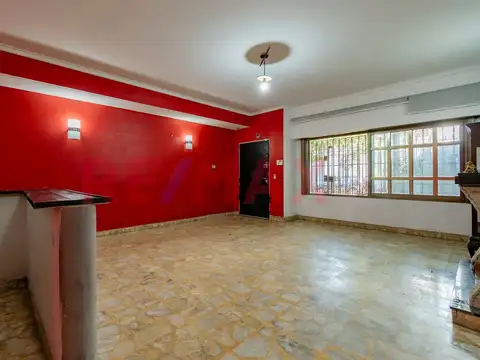 CASA EN PARQUE CHACABUCO