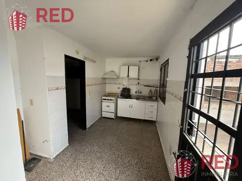 Casa 4 ambientes con 1 baño