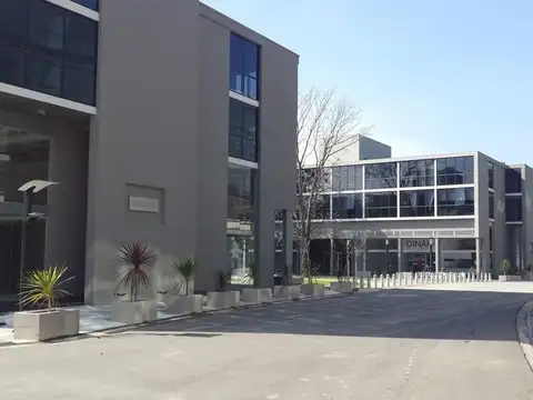 Local comercial a la venta en Agora III. Pilar -