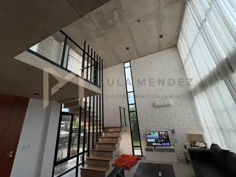 Casa 6 ambientes con 3 baños