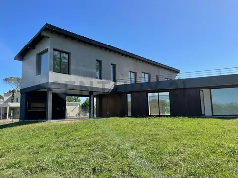 Casa 5 ambientes Lote interno  (Barrio San Matías - Escobar)