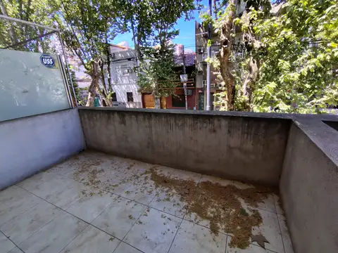 MODERNO - AL FRENTE - COCHERA FIJA CUBIERTA - DOS BALCONES ATERRAZADOS