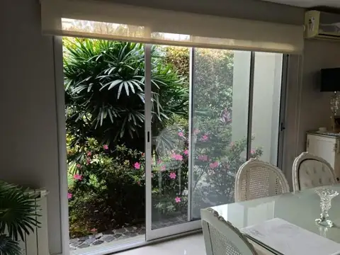 Casa 5 ambientes con 4 baños