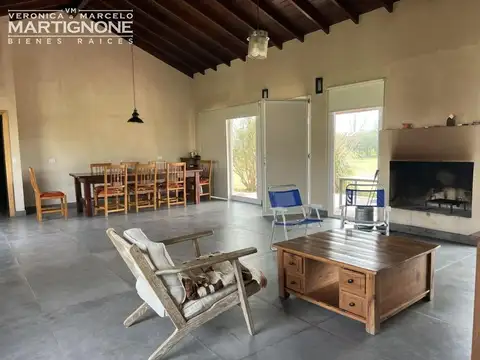 Casa 4 ambientes con 3 baños