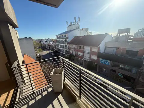 Departamento en Alquiler en Chauvin, $ 890.000