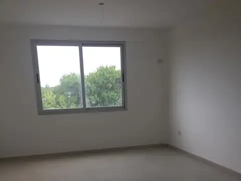 Oficina en Venta con 5 cocheras