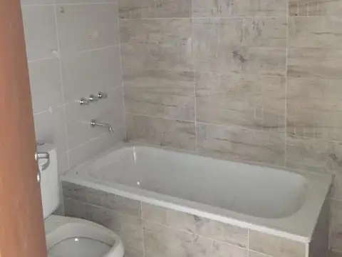 Oficina 2 ambientes con 1 baño