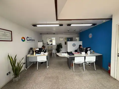 Casa 5 ambientes con 3 baños