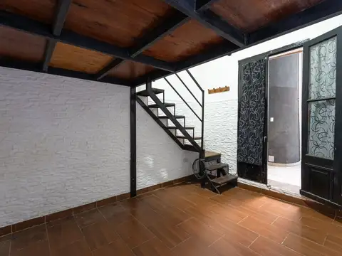 Depto Tipo Casa en Venta en Balvanera, USD 125.000