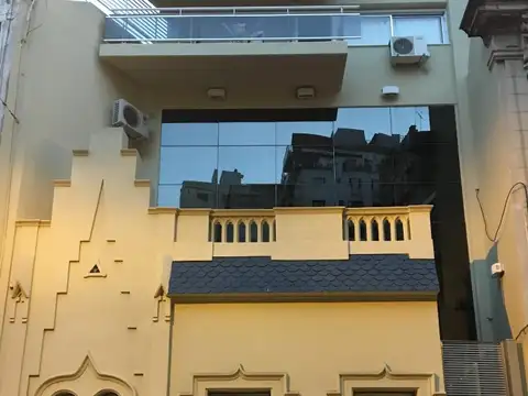 Buenos Aires 600, Piso 1