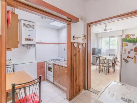 DEPARTAMENTO TIPO PH  3 AMBIENTES AL FRENTE CON PATIO - CASEROS - TRES DE FEBRERO - PBA