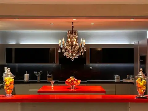 Espectacular casa en venta en Barrio Pueyrredón