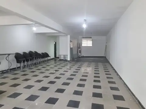 Local en Alquiler Via Púb.