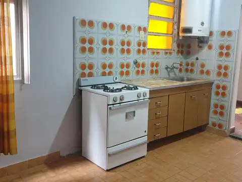 Depto Tipo Casa 3 ambientes con 1 baño