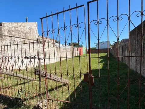 Av Fortunato De La Plaza 4500