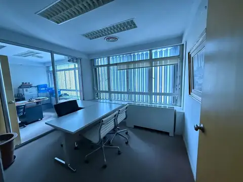 ALQUILER OFICINA MICROCENTRO CON 2 COCHERAS