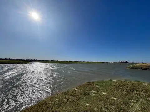 Terreno en Venta en Funes, USD 95.000