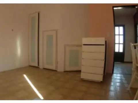 Sucre Entre San Lorenzo y Av. Bordabehere