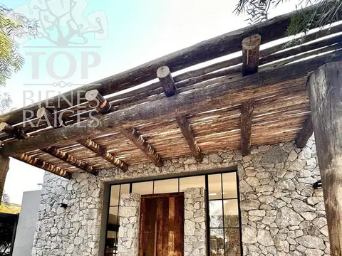 Casa 5 ambientes con 2 baños